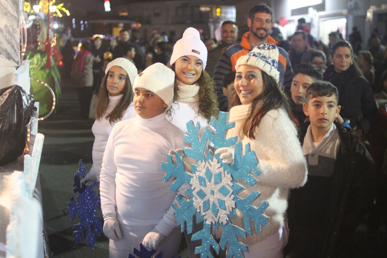 Algunas imágenes de la cabalgata de Los Reyes Magos de Oriente en Valverde de Leganés (05-01-2019)