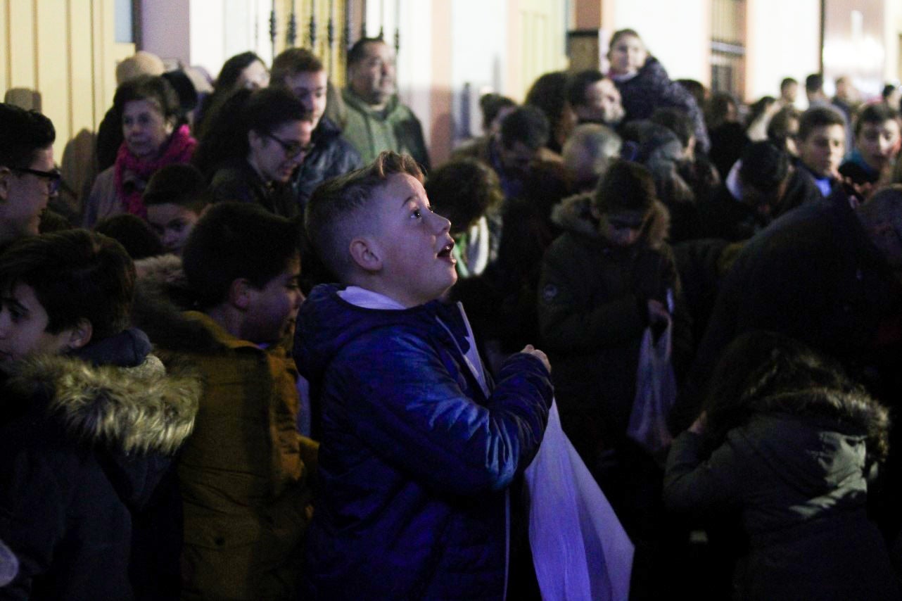 Algunas imágenes de la cabalgata de Los Reyes Magos de Oriente en Valverde de Leganés (05-01-2019)