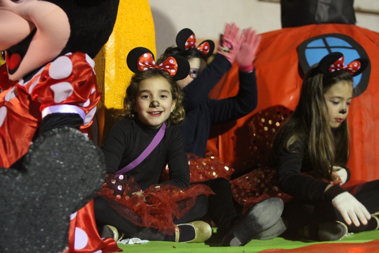 Algunas imágenes de la cabalgata de Los Reyes Magos de Oriente en Valverde de Leganés (05-01-2019)