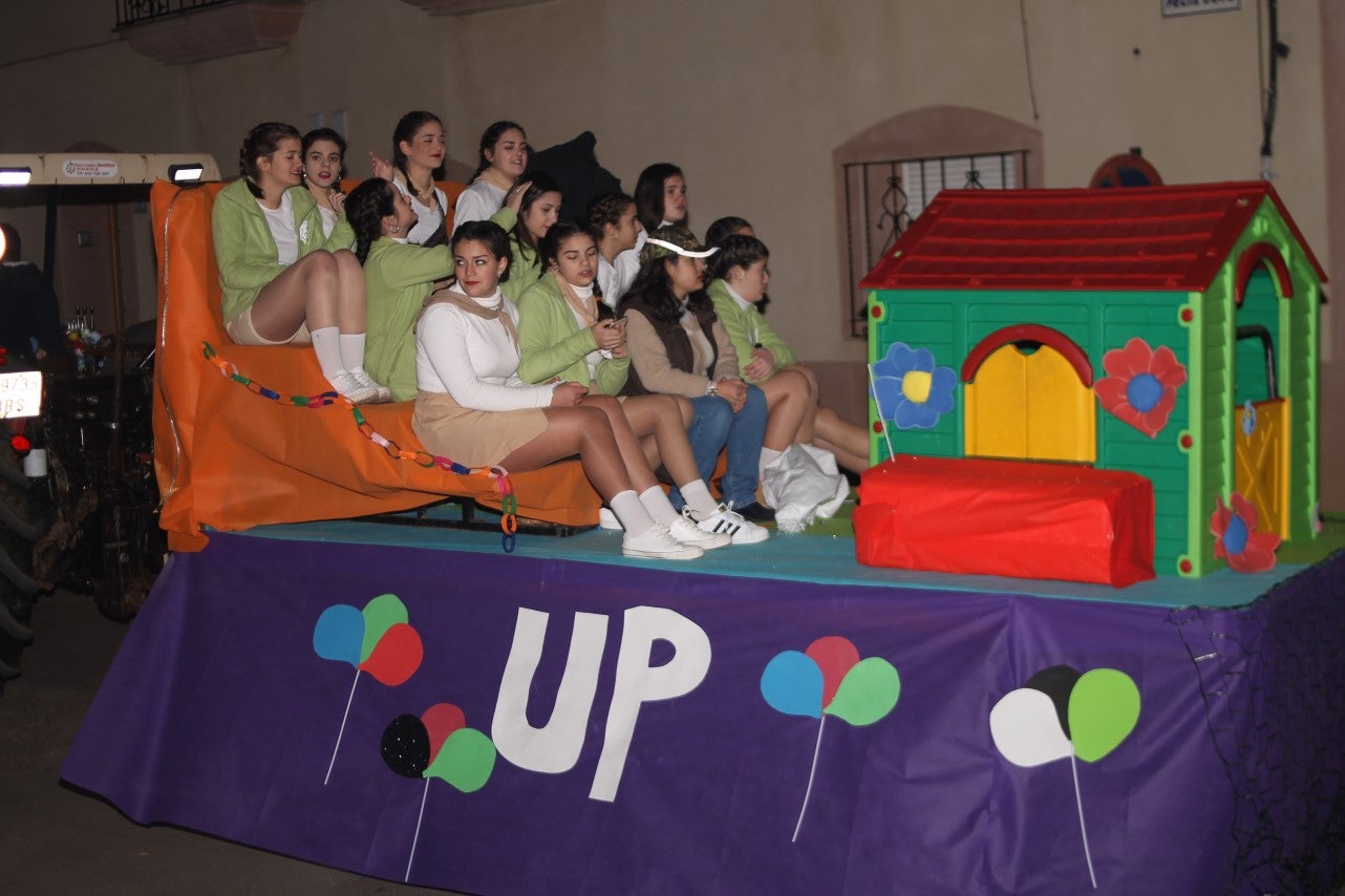Algunas imágenes de la cabalgata de Los Reyes Magos de Oriente en Valverde de Leganés (05-01-2019)