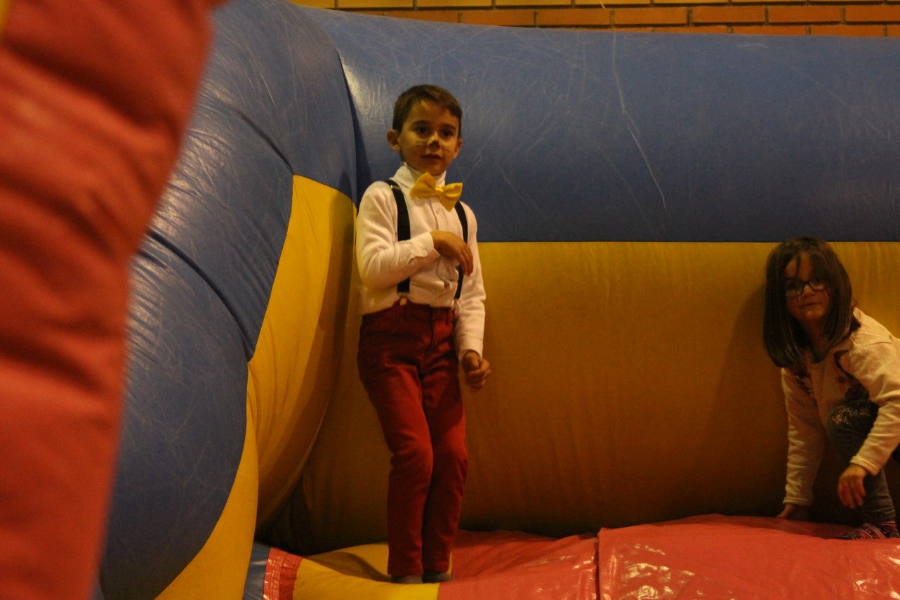 Algunas imágenes de la cabalgata de Los Reyes Magos de Oriente en Valverde de Leganés (05-01-2019)