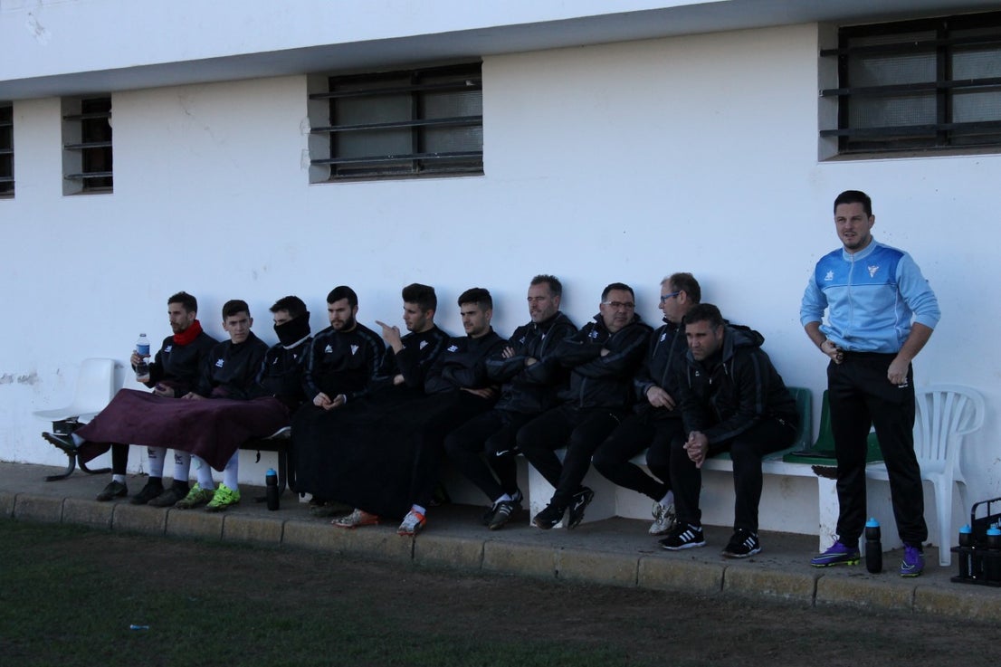 Imágenes del encuentro de la 21ª jornada de liga de Tercera División disputado en el Municipal de San Roque y que acabó 0-2 (20-01-2019)