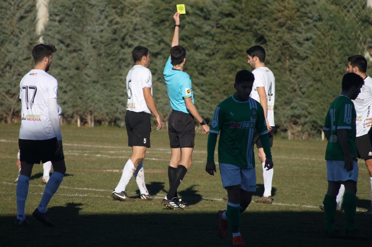 Imágenes del encuentro de la 21ª jornada de liga de Tercera División disputado en el Municipal de San Roque y que acabó 0-2 (20-01-2019)