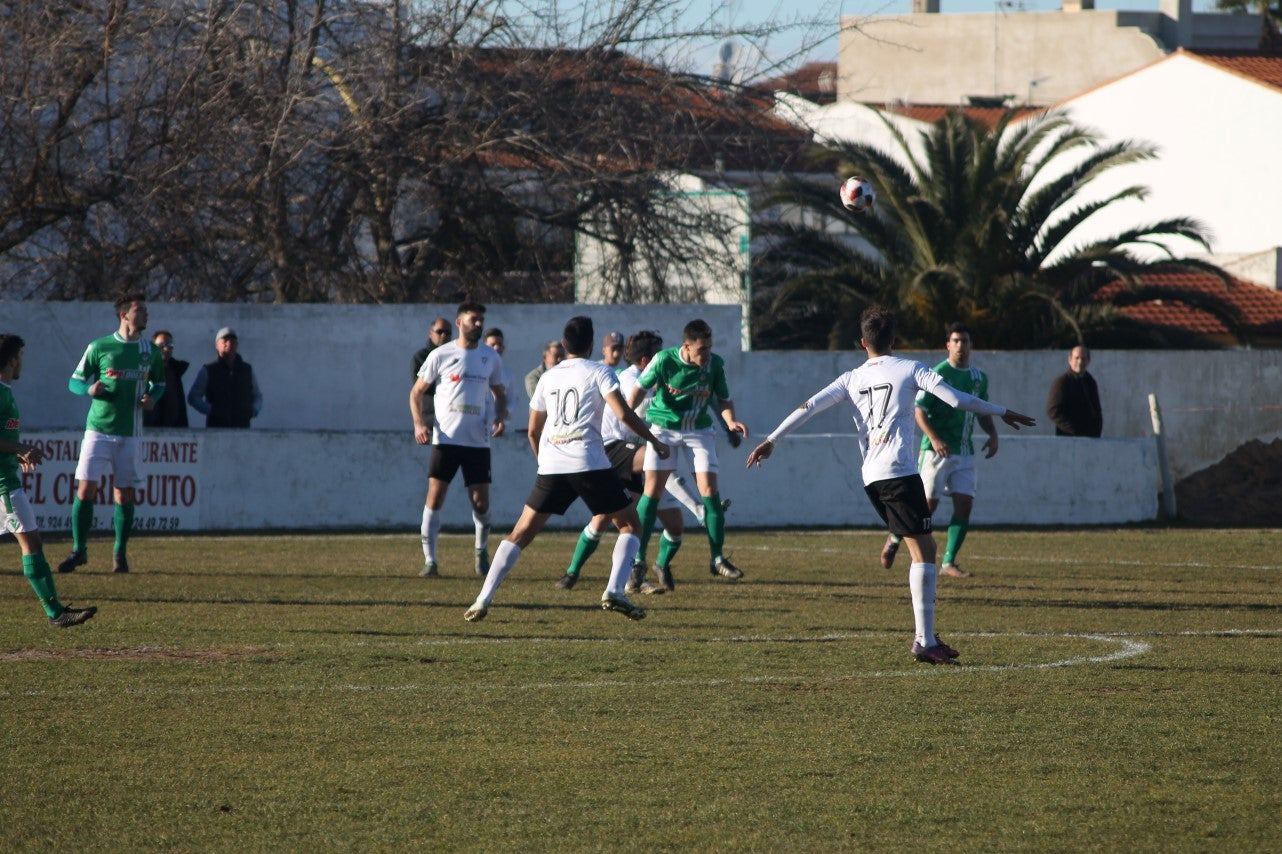 Imágenes del encuentro de la 21ª jornada de liga de Tercera División disputado en el Municipal de San Roque y que acabó 0-2 (20-01-2019)