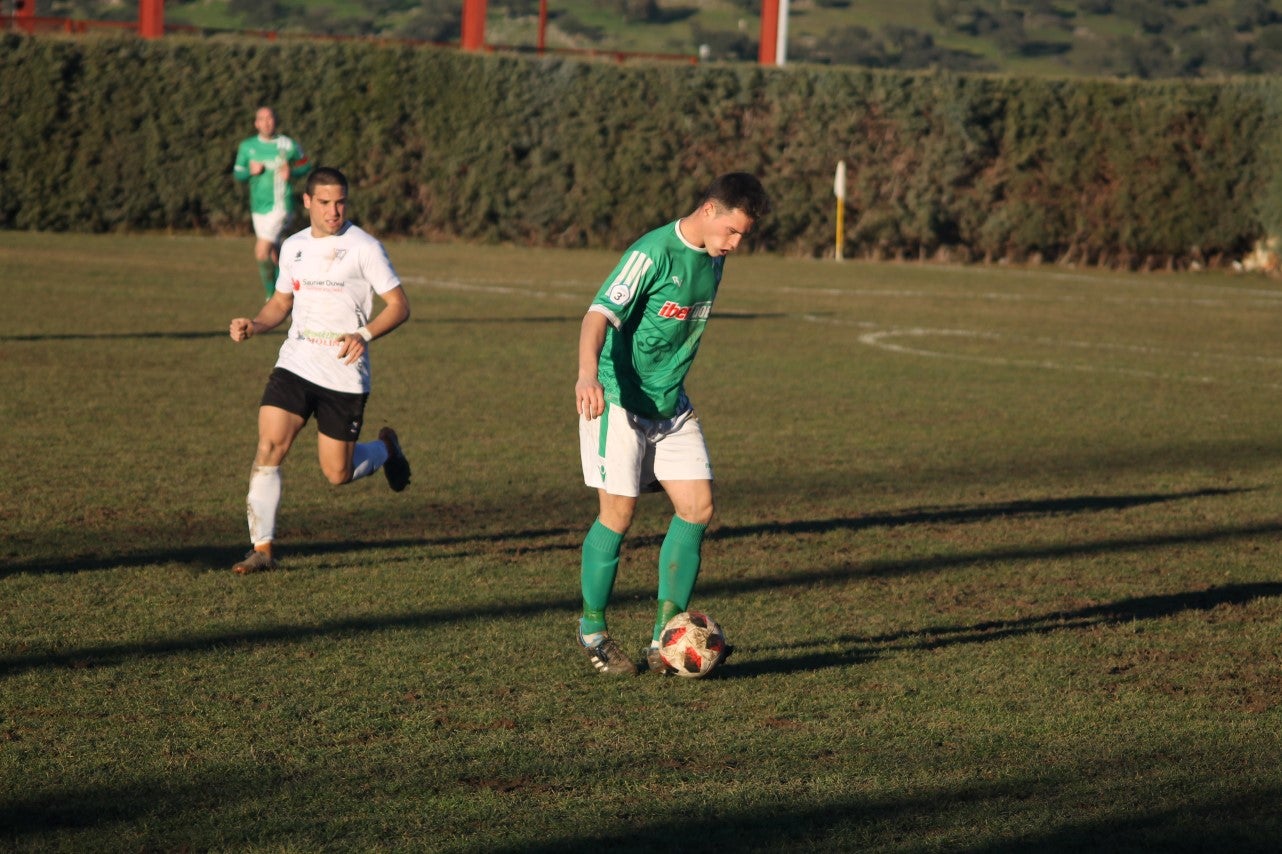 Imágenes del encuentro de la 21ª jornada de liga de Tercera División disputado en el Municipal de San Roque y que acabó 0-2 (20-01-2019)