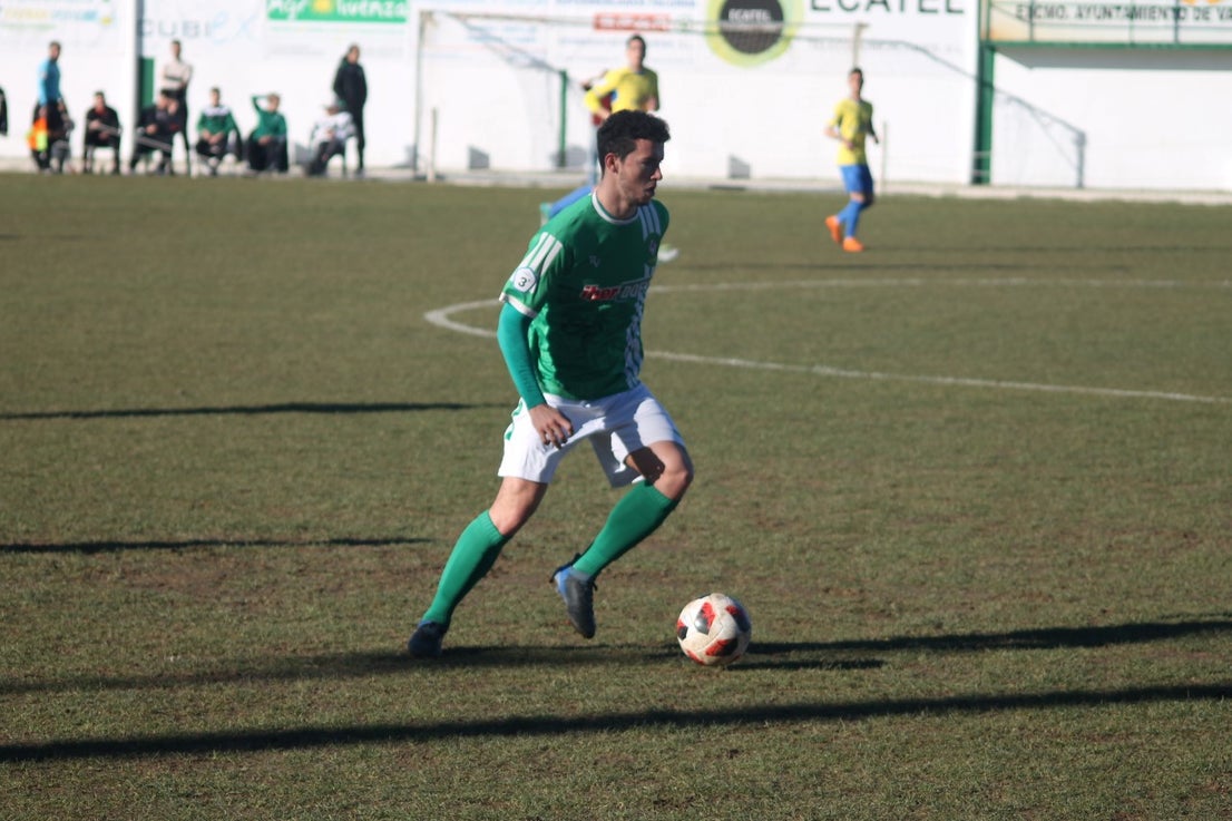 Imágenes del encuentro de la vigesimotercera jornada de liga de Tercera División, disputado en el Municipal de San Roque y que terminó 6-2 (03-02-2019)
