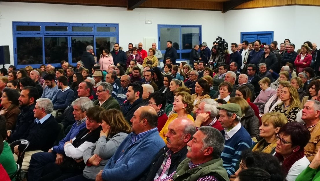 Imágenes de la presentación de la candidatura de Manolo Borrego a la alcaldía del ayuntamiento de Valverde, con la visita del presidente de la Junta, Guillermo Fernández Vara (08-02-2019)