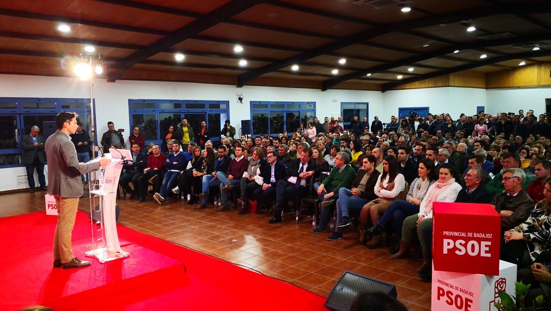 Imágenes de la presentación de la candidatura de Manolo Borrego a la alcaldía del ayuntamiento de Valverde, con la visita del presidente de la Junta, Guillermo Fernández Vara (08-02-2019)