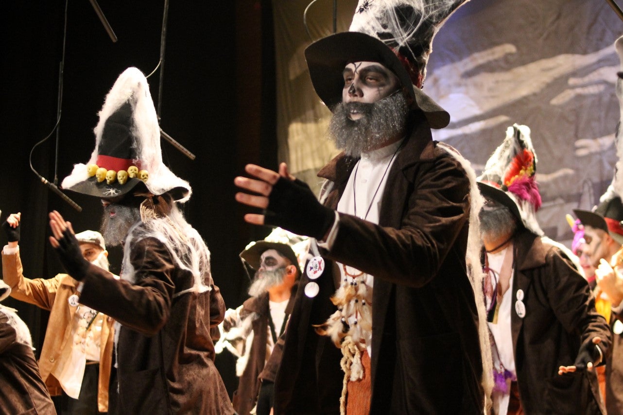 Actuación de Los Camuñas en el Concurso de Murgas del Carnaval de Valverde de Leganés 2019 (01-03-2019)