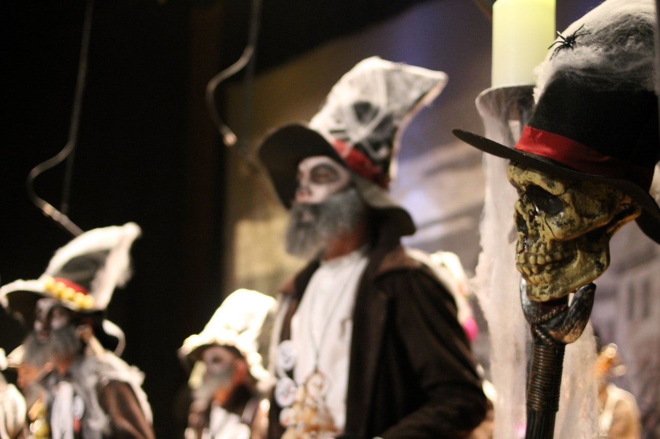 Actuación de Los Camuñas en el Concurso de Murgas del Carnaval de Valverde de Leganés 2019 (01-03-2019)