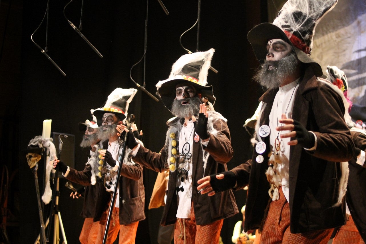 Actuación de Los Camuñas en el Concurso de Murgas del Carnaval de Valverde de Leganés 2019 (01-03-2019)