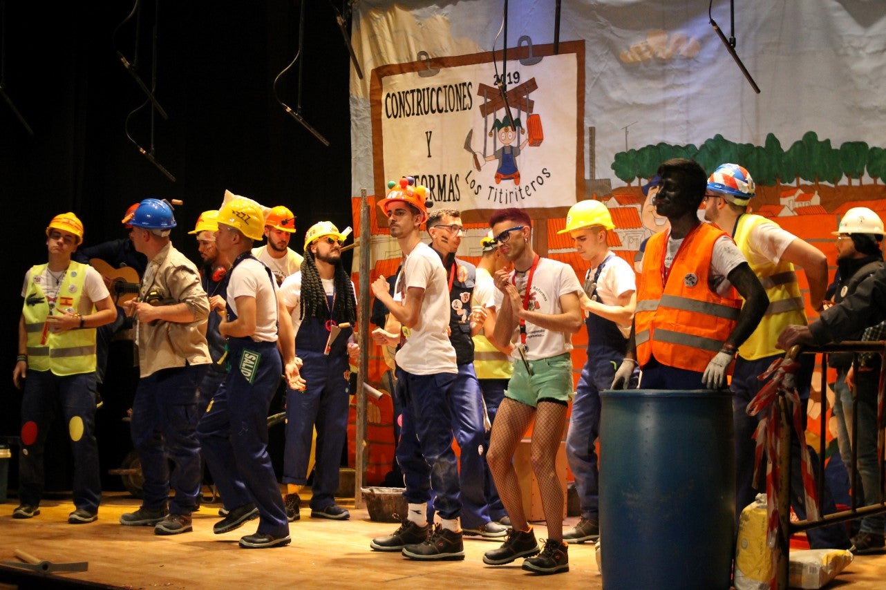 Actuación de Los Titiriteros en el Concurso de Murgas del Carnaval de Valverde de Leganés 2019 (01-03-2019)