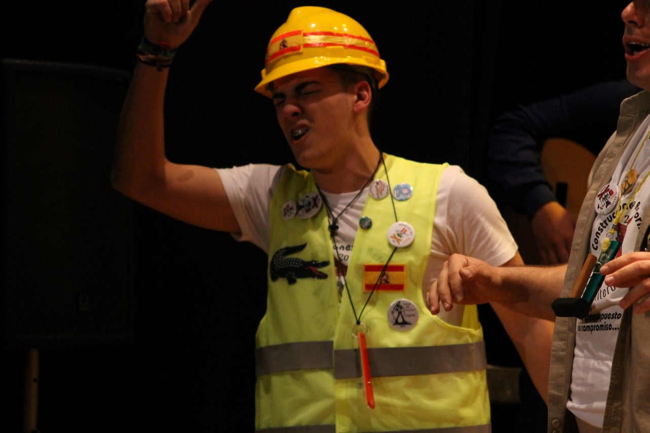 Actuación de Los Titiriteros en el Concurso de Murgas del Carnaval de Valverde de Leganés 2019 (01-03-2019)
