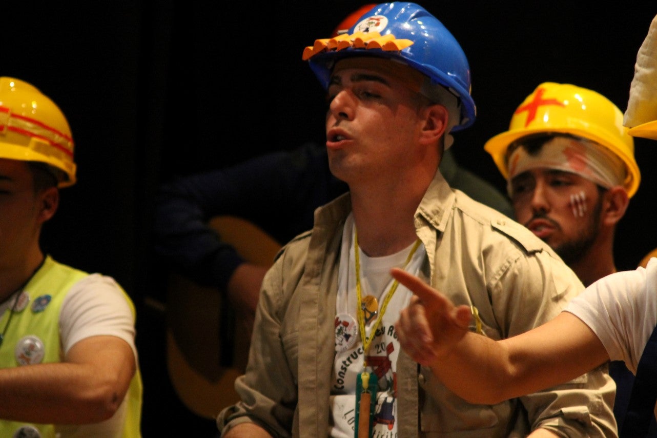 Actuación de Los Titiriteros en el Concurso de Murgas del Carnaval de Valverde de Leganés 2019 (01-03-2019)