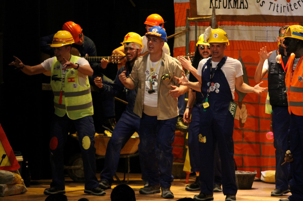 Actuación de Los Titiriteros en el Concurso de Murgas del Carnaval de Valverde de Leganés 2019 (01-03-2019)