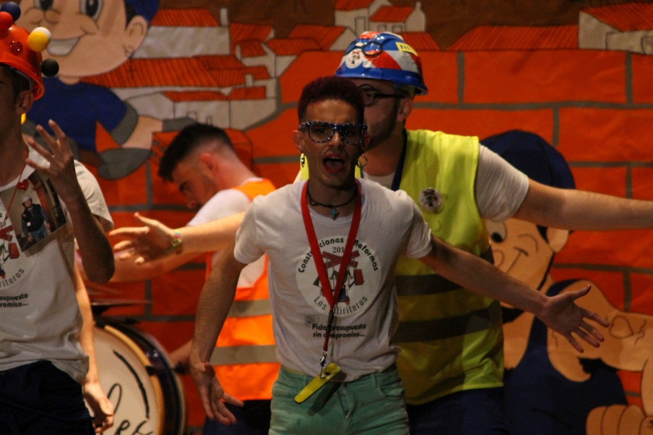 Actuación de Los Titiriteros en el Concurso de Murgas del Carnaval de Valverde de Leganés 2019 (01-03-2019)