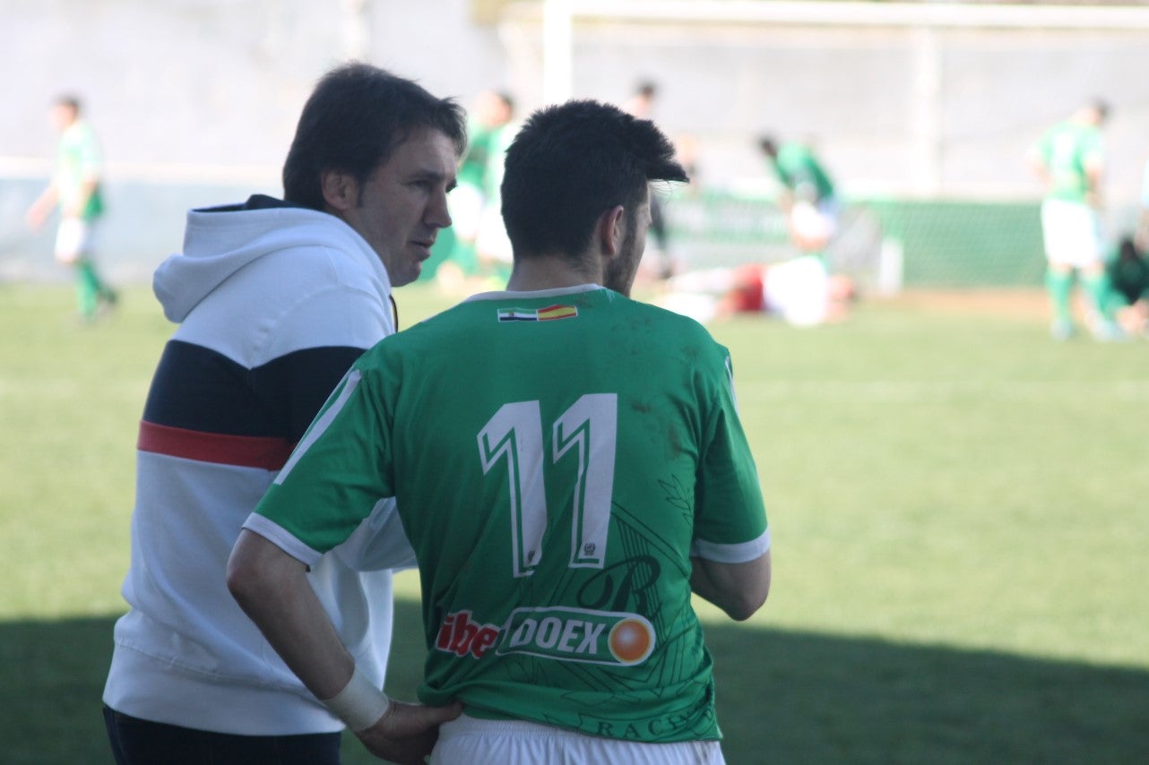 Imágenes del encuentro correspondiente a la vigesimoséptima jornada de liga de Tercera División disputado en el Municipal de San Roque, que acabó 3-2 (03-03-2019)