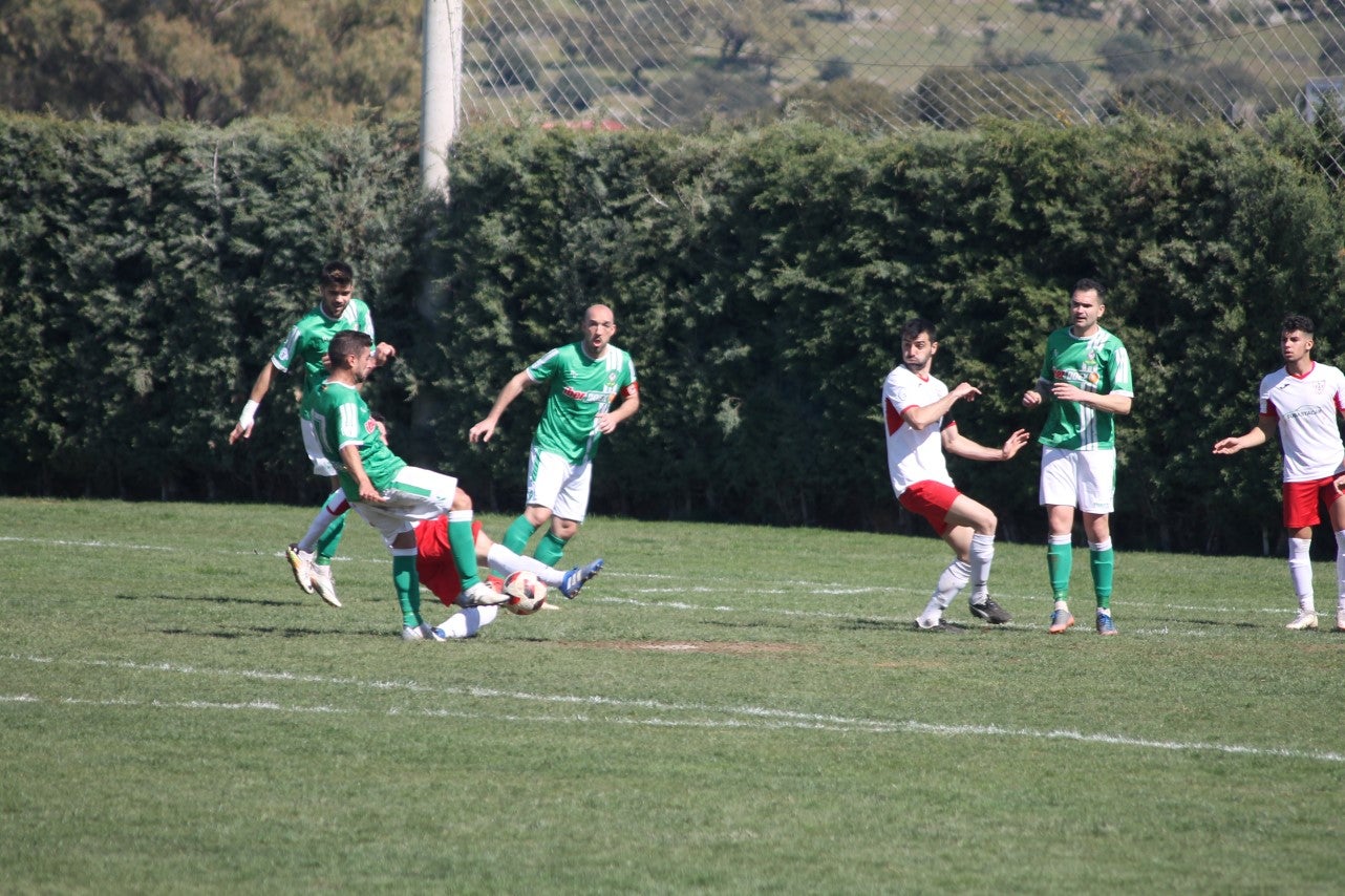 Imágenes del encuentro correspondiente a la vigesimoséptima jornada de liga de Tercera División disputado en el Municipal de San Roque, que acabó 3-2 (03-03-2019)