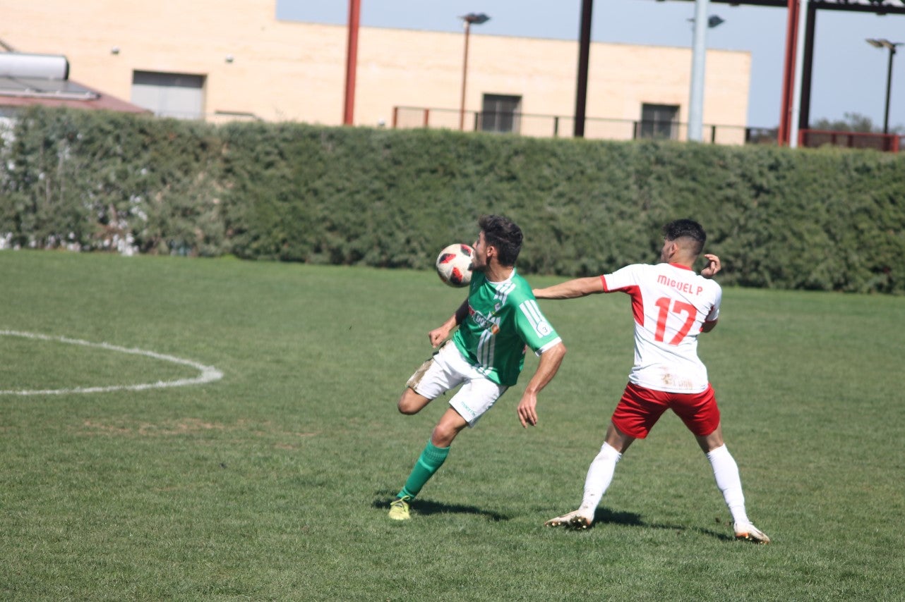 Imágenes del encuentro correspondiente a la vigesimoséptima jornada de liga de Tercera División disputado en el Municipal de San Roque, que acabó 3-2 (03-03-2019)