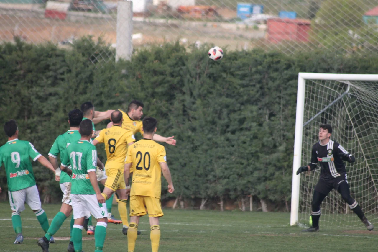 Imágenes del encuentro de la vigesimonovena jornada de liga de Tercera División disputado en el Municipal de San Roque y que finalizó con empate a cero (17-03-2019I