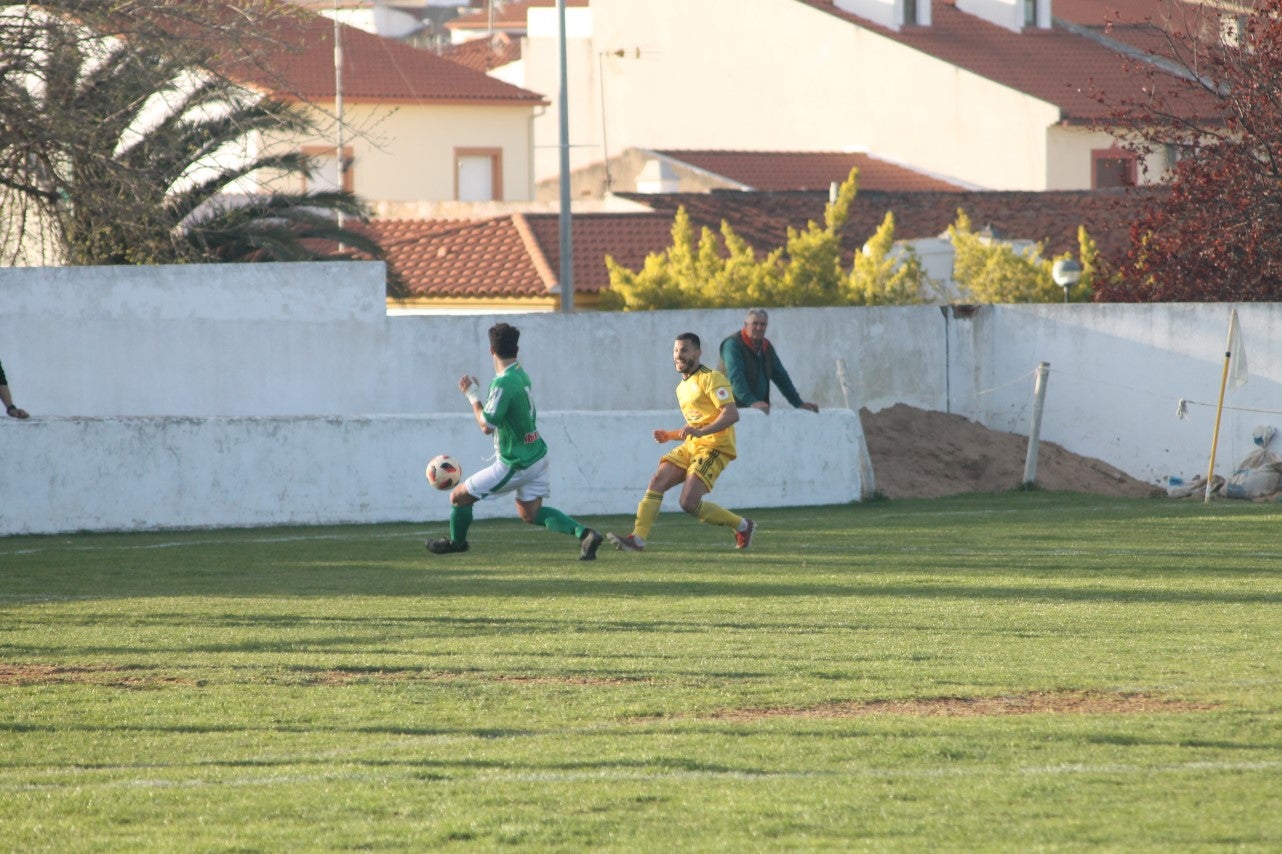 Imágenes del encuentro de la vigesimonovena jornada de liga de Tercera División disputado en el Municipal de San Roque y que finalizó con empate a cero (17-03-2019I