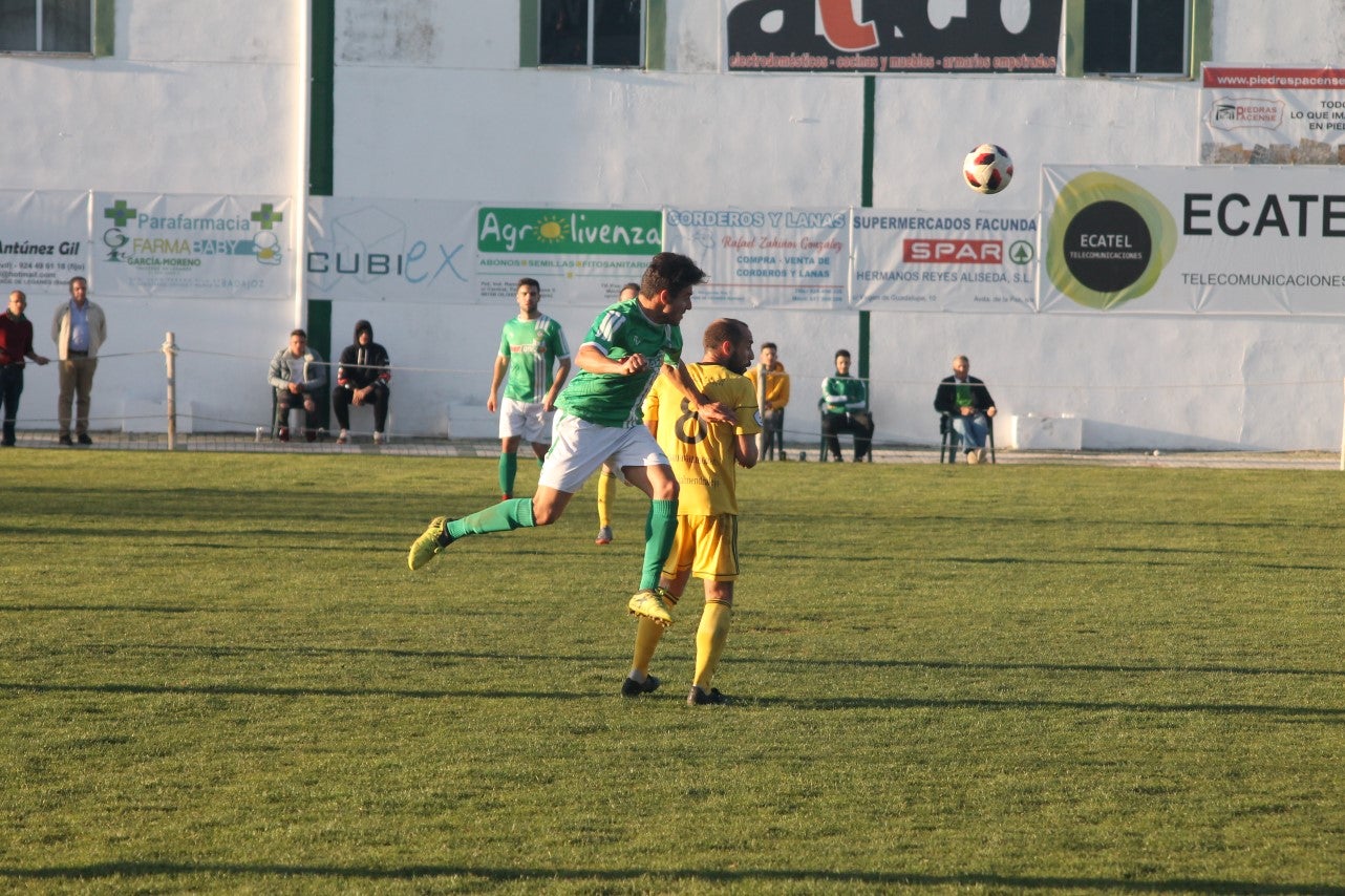 Imágenes del encuentro de la vigesimonovena jornada de liga de Tercera División disputado en el Municipal de San Roque y que finalizó con empate a cero (17-03-2019I