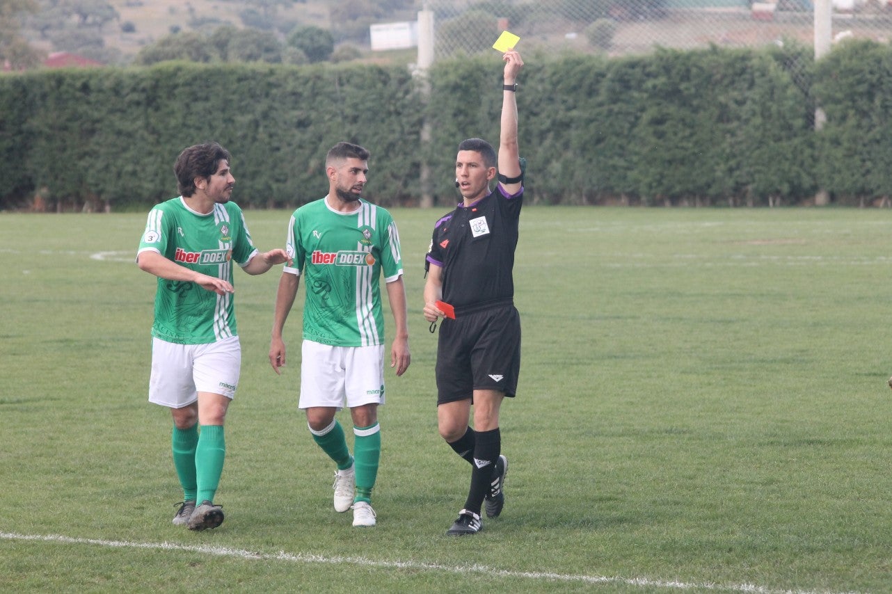 Imágenes del encuentro de la trigésimo primera jornada de Tercera División disputado en el Municipal de San roque y que acabó con 1-2 (31-03-2019)