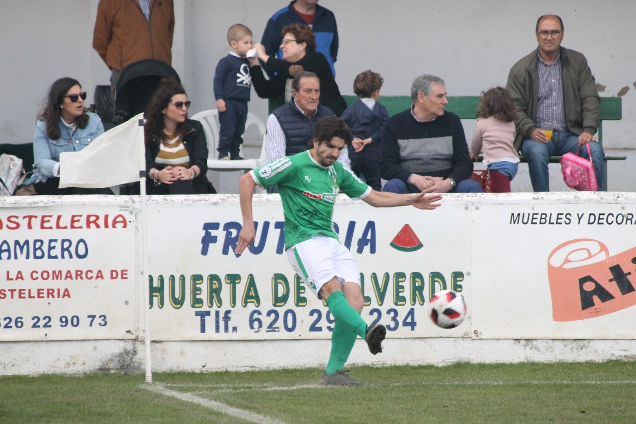 Imágenes del encuentro de la trigésimo primera jornada de Tercera División disputado en el Municipal de San roque y que acabó con 1-2 (31-03-2019)