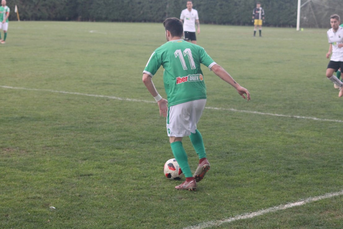 Imágenes del encuentro de la trigésimo primera jornada de Tercera División disputado en el Municipal de San roque y que acabó con 1-2 (31-03-2019)