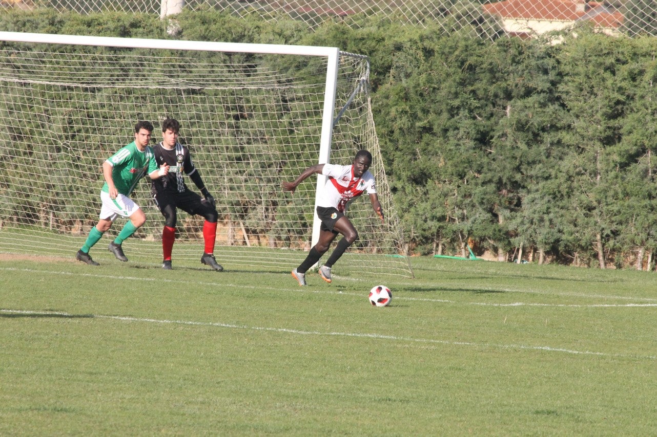 Imágenes del encuentro de la 33ª jornada de liga de la Tercera División disputado en el Municipal de San Roque y que finalizó con 2-1 (14-04-2019)