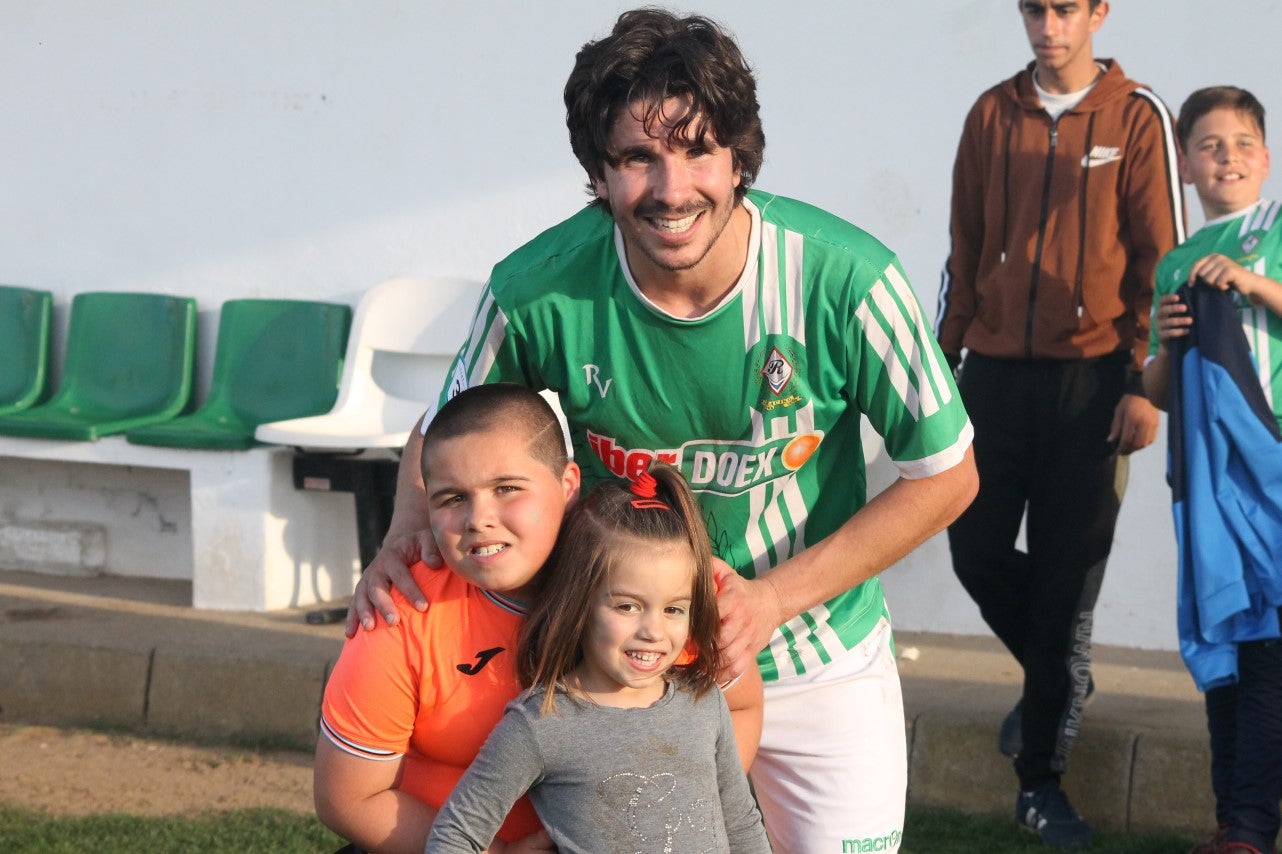 Imágenes del encuentro de la 33ª jornada de liga de la Tercera División disputado en el Municipal de San Roque y que finalizó con 2-1 (14-04-2019)