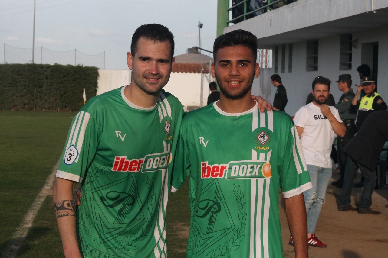 Imágenes del encuentro de la 33ª jornada de liga de la Tercera División disputado en el Municipal de San Roque y que finalizó con 2-1 (14-04-2019)