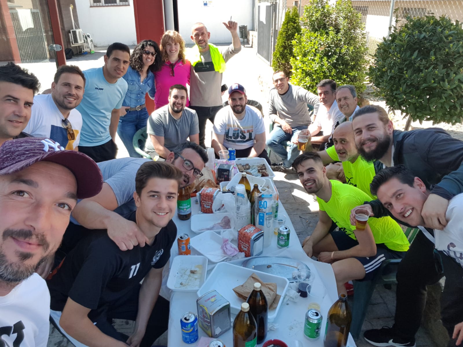 Algunas imágenes del encuentro final de la I Liga de Pádel Local y de la convivencia entre todos los participantes (13-04-2019)