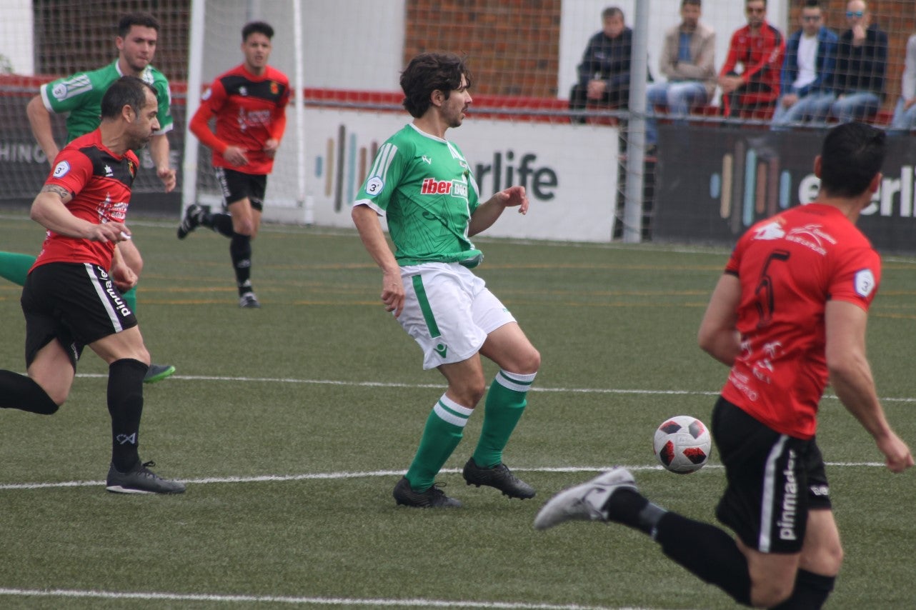 Algunas imágenes del encuentro de la 34ª jornada de Tercera División disputado en Montijo, y que finalizó con empate a uno (18-04-2019)