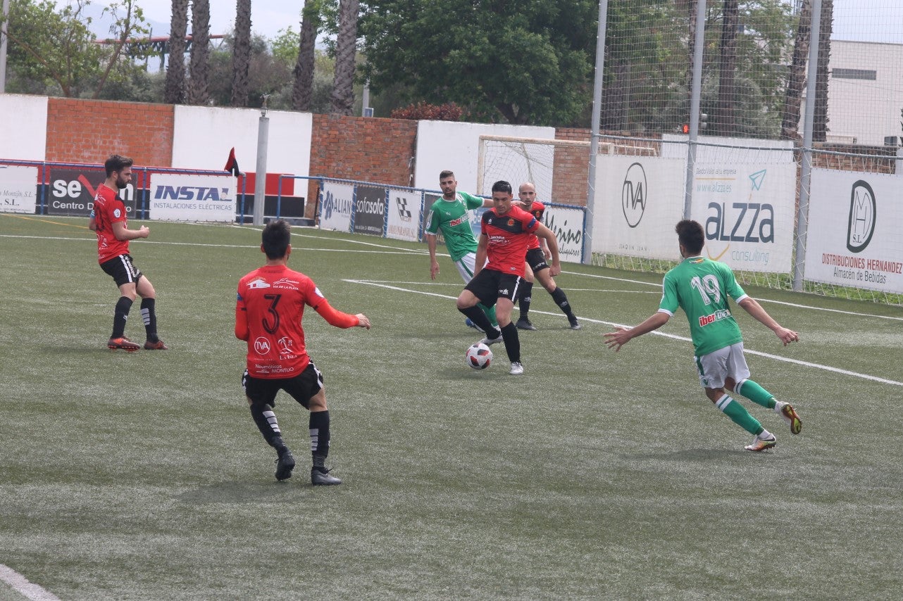 Algunas imágenes del encuentro de la 34ª jornada de Tercera División disputado en Montijo, y que finalizó con empate a uno (18-04-2019)