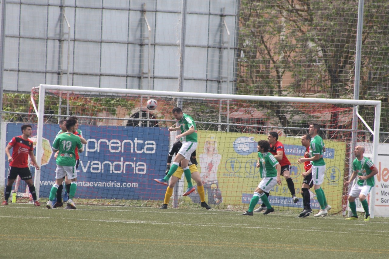 Algunas imágenes del encuentro de la 34ª jornada de Tercera División disputado en Montijo, y que finalizó con empate a uno (18-04-2019)