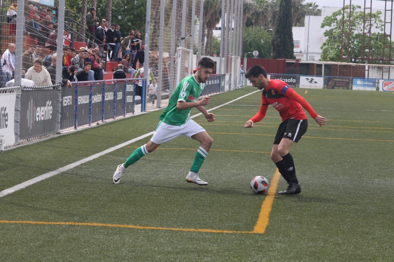 Algunas imágenes del encuentro de la 34ª jornada de Tercera División disputado en Montijo, y que finalizó con empate a uno (18-04-2019)
