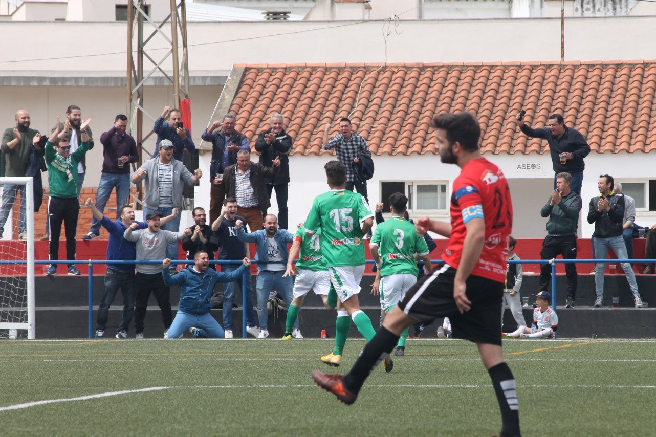 Algunas imágenes del encuentro de la 34ª jornada de Tercera División disputado en Montijo, y que finalizó con empate a uno (18-04-2019)