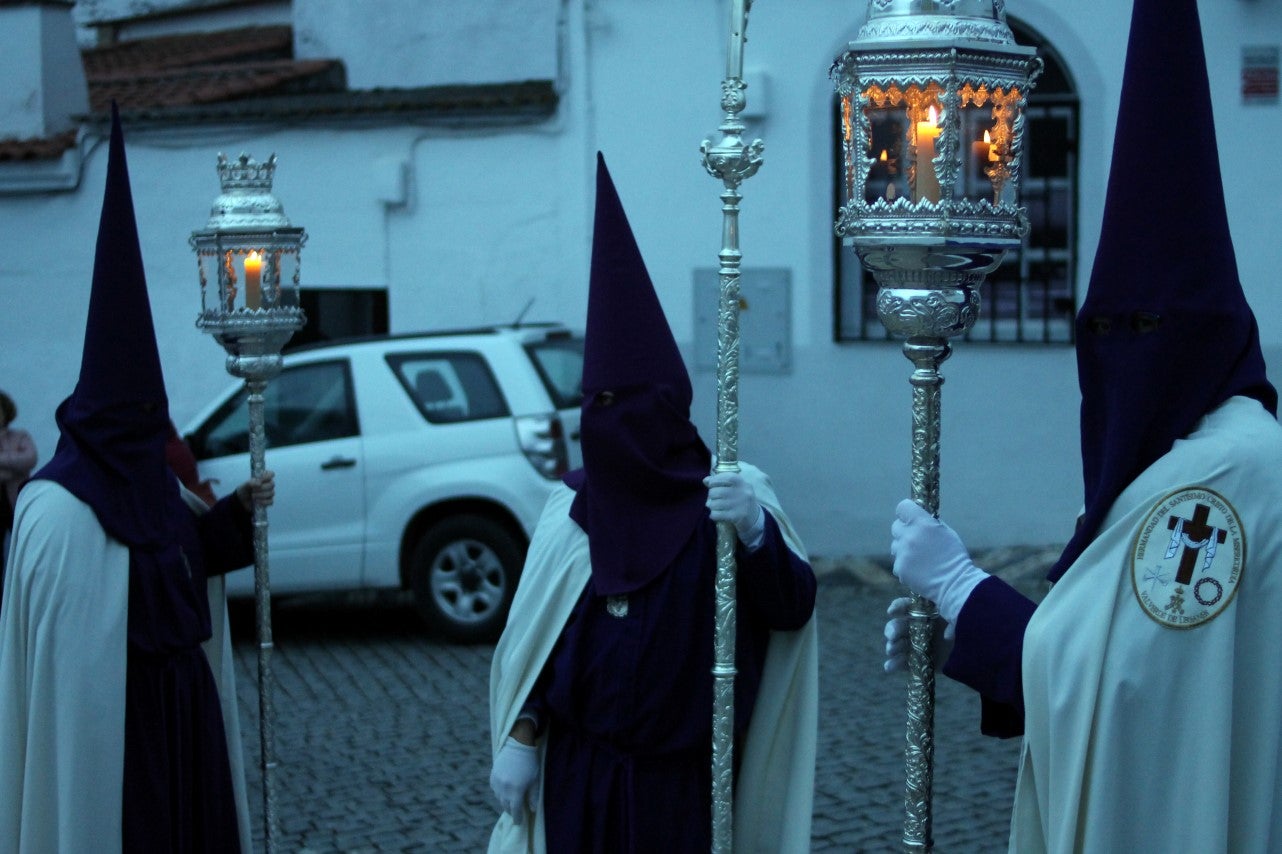 Imágenes de la procesión de Nuestro Señor Jesús Nazareno y la Virgen de los Dolores (17-04-2019)
