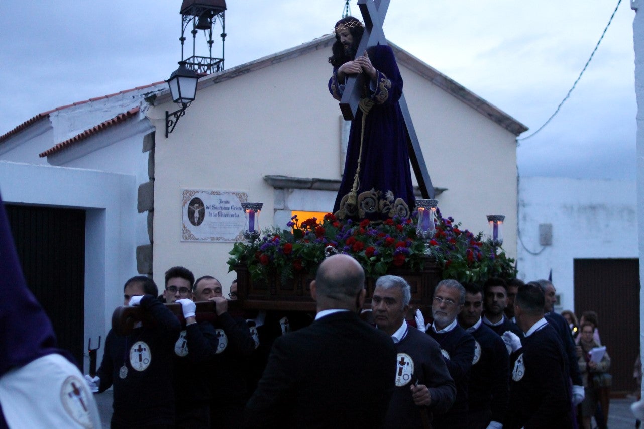 Imágenes de la procesión de Nuestro Señor Jesús Nazareno y la Virgen de los Dolores (17-04-2019)