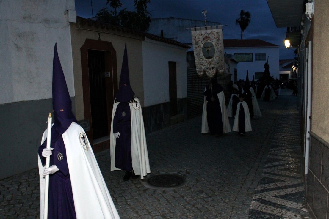 Imágenes de la procesión de Nuestro Señor Jesús Nazareno y la Virgen de los Dolores (17-04-2019)