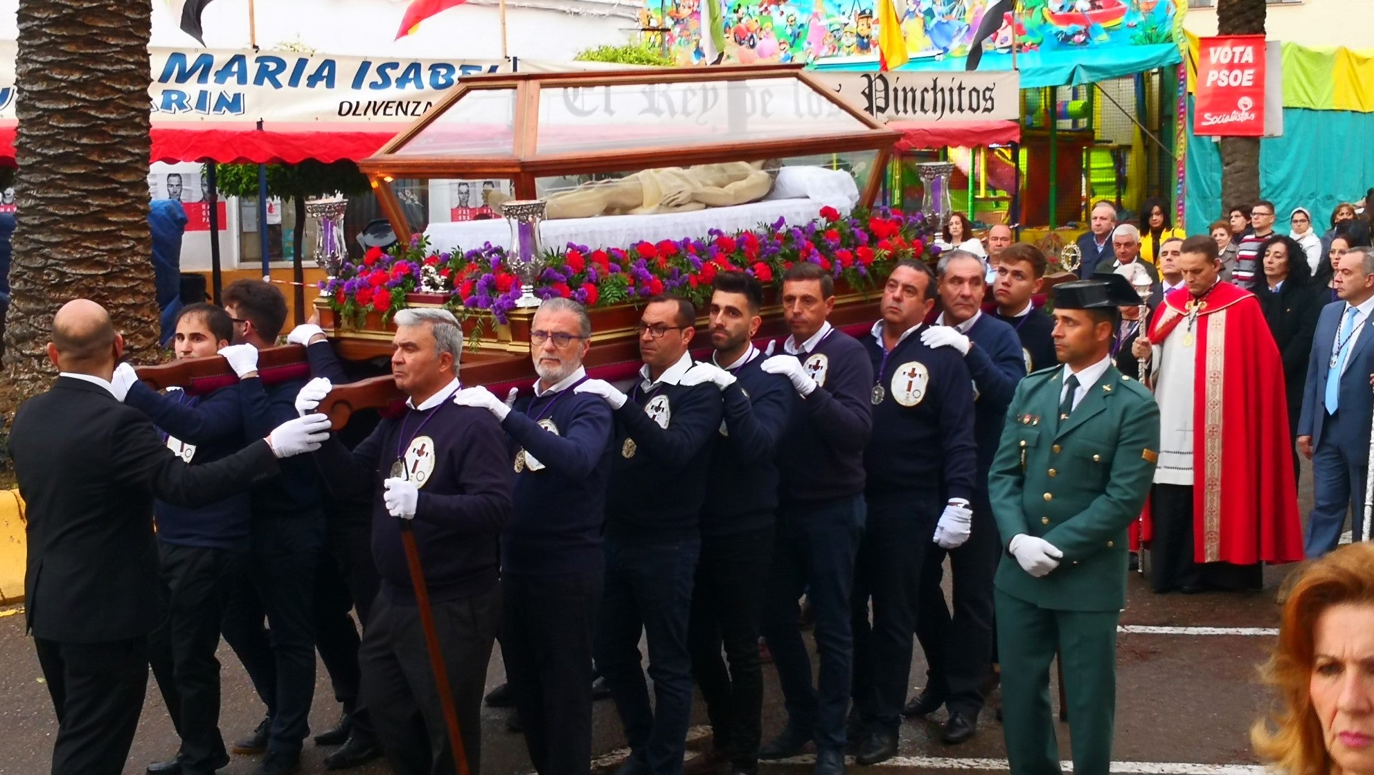 Algunas imágenes de la Procesión del Santo Entierro celebrada el Viernes Santo (19-04-2019)