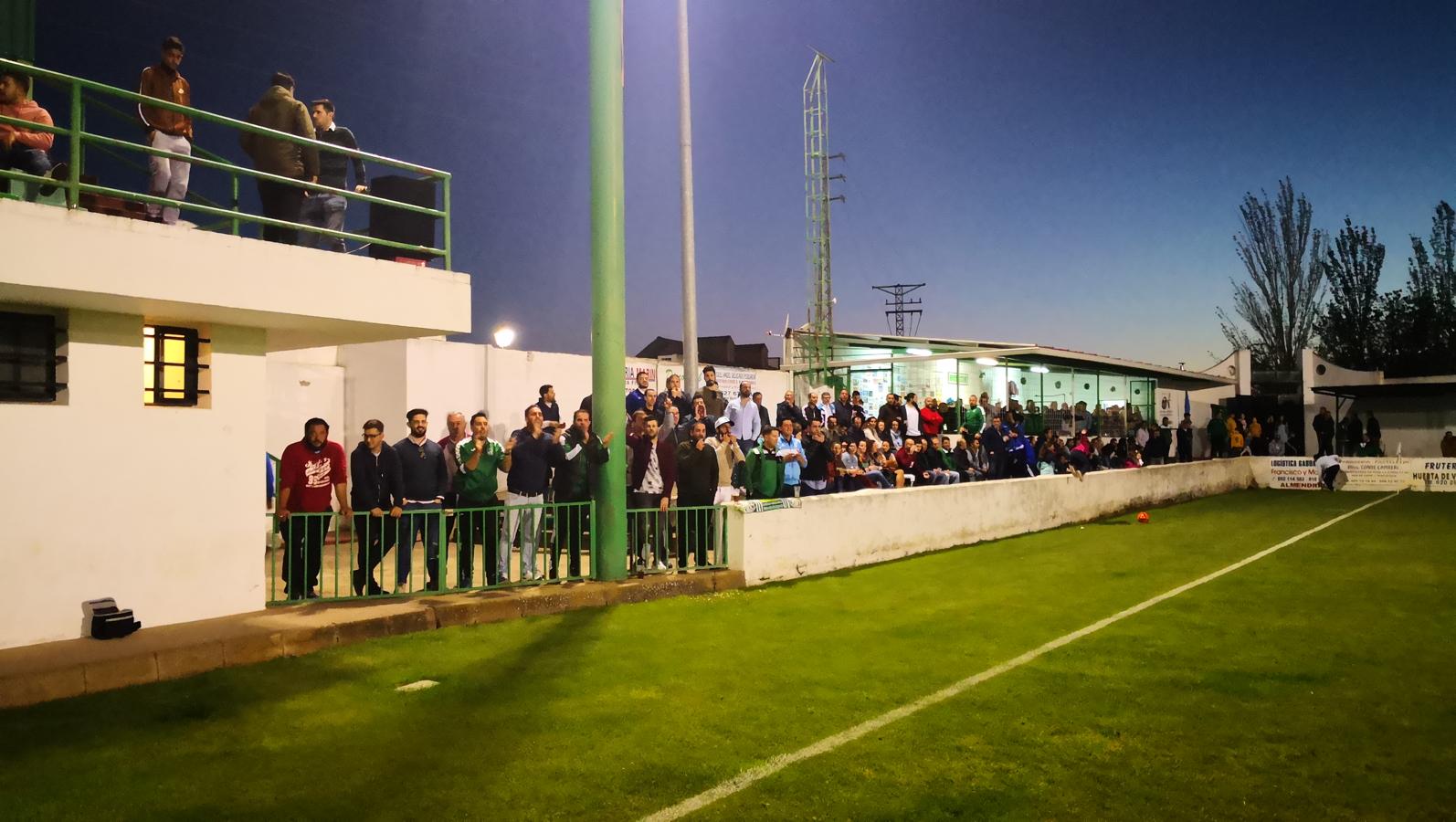 Imágenes del encuentro de la 35ª jornada de liga en Tercera División disputado en el Municipal de San Roque y que finalizó 2-1