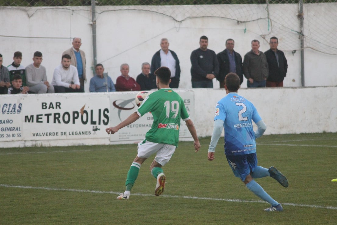 Imágenes del encuentro de la 35ª jornada de liga en Tercera División disputado en el Municipal de San Roque y que finalizó 2-1