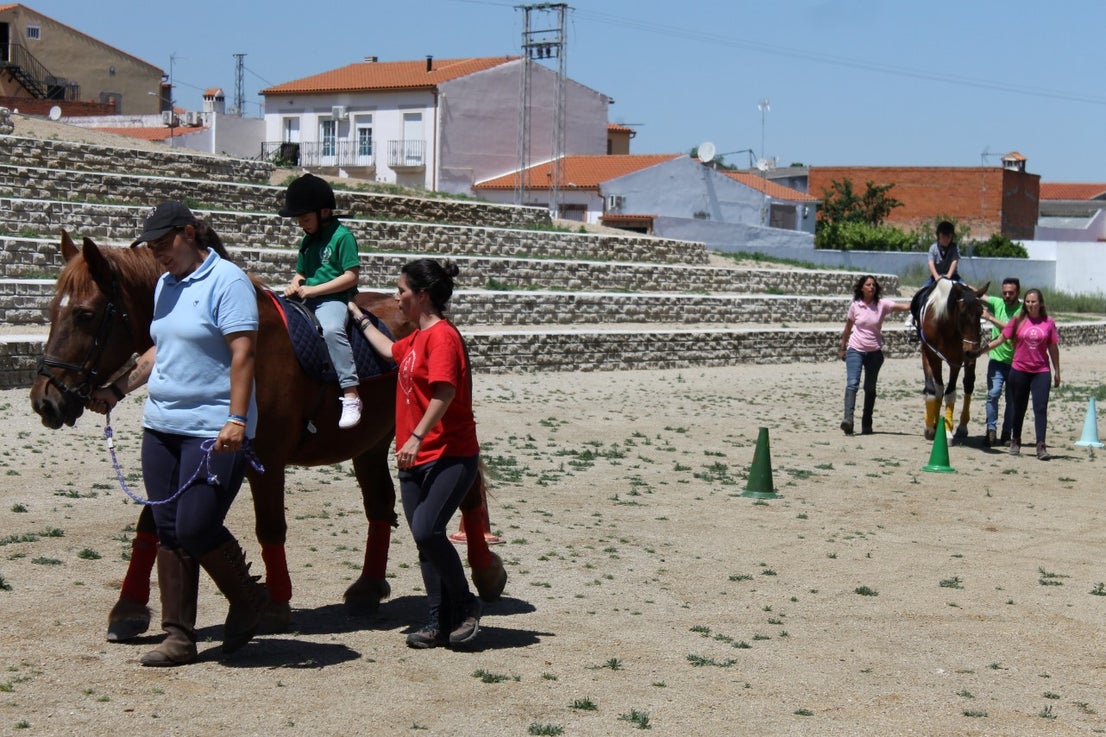 Imágenes de las actividades del sábado de la novena edición de 'Vive la Trashumancia' (04-05-2019)