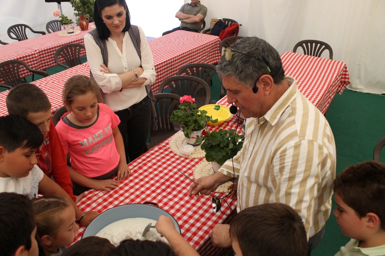 Imágenes de las actividades desarrolladas el domingo en la novena edición de 'vive la Trashumancia' (05-05-2019)