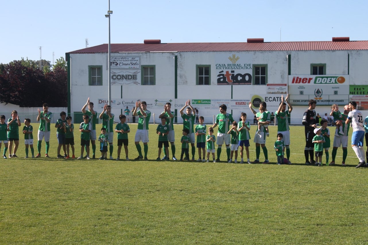 Imágenes del encuentro de la 37ª jornada de liga de Tercera División disputado en el Municipal de San Roque y que terminó 0-2 (12-05-2019)