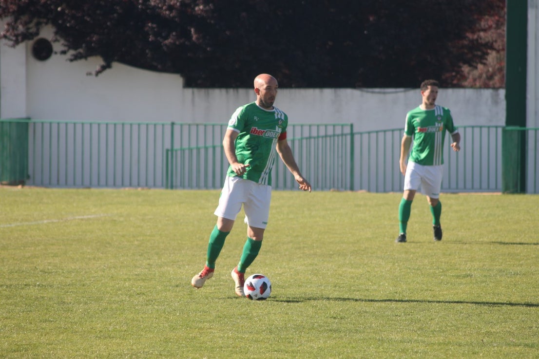 Imágenes del encuentro de la 37ª jornada de liga de Tercera División disputado en el Municipal de San Roque y que terminó 0-2 (12-05-2019)