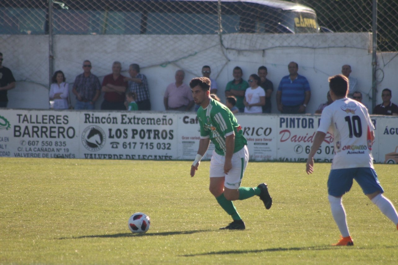 Imágenes del encuentro de la 37ª jornada de liga de Tercera División disputado en el Municipal de San Roque y que terminó 0-2 (12-05-2019)