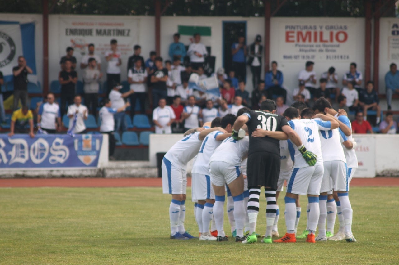 Algunas imágenes del último encuentro de liga de Tercera División disputado en la Ciudad Deportiva de Olivenza y que acabó 3-1 (19-05-2019)